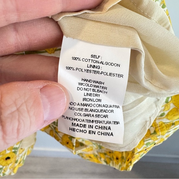 &Merci Yellow Floral Flutter Sleeve Blouse Medium - Picture 5 of 6